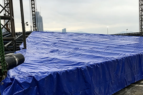 Why do large-sized tarpaulins require reinforcing ribs Why do large-sized tarpaulins require reinforcing ribs