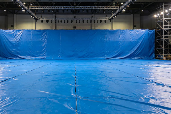 How Are Extra-Large Tarpaulins Spliced Together How Are Extra-Large Tarpaulins Spliced Together