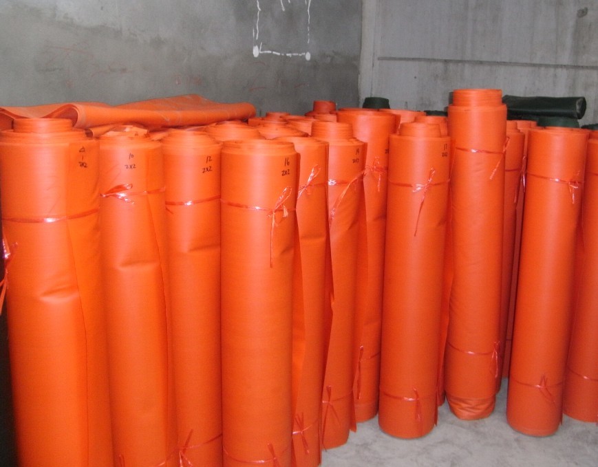 Is the base fabric of flame-retardant PVC-coated fabric also flame-retardant?